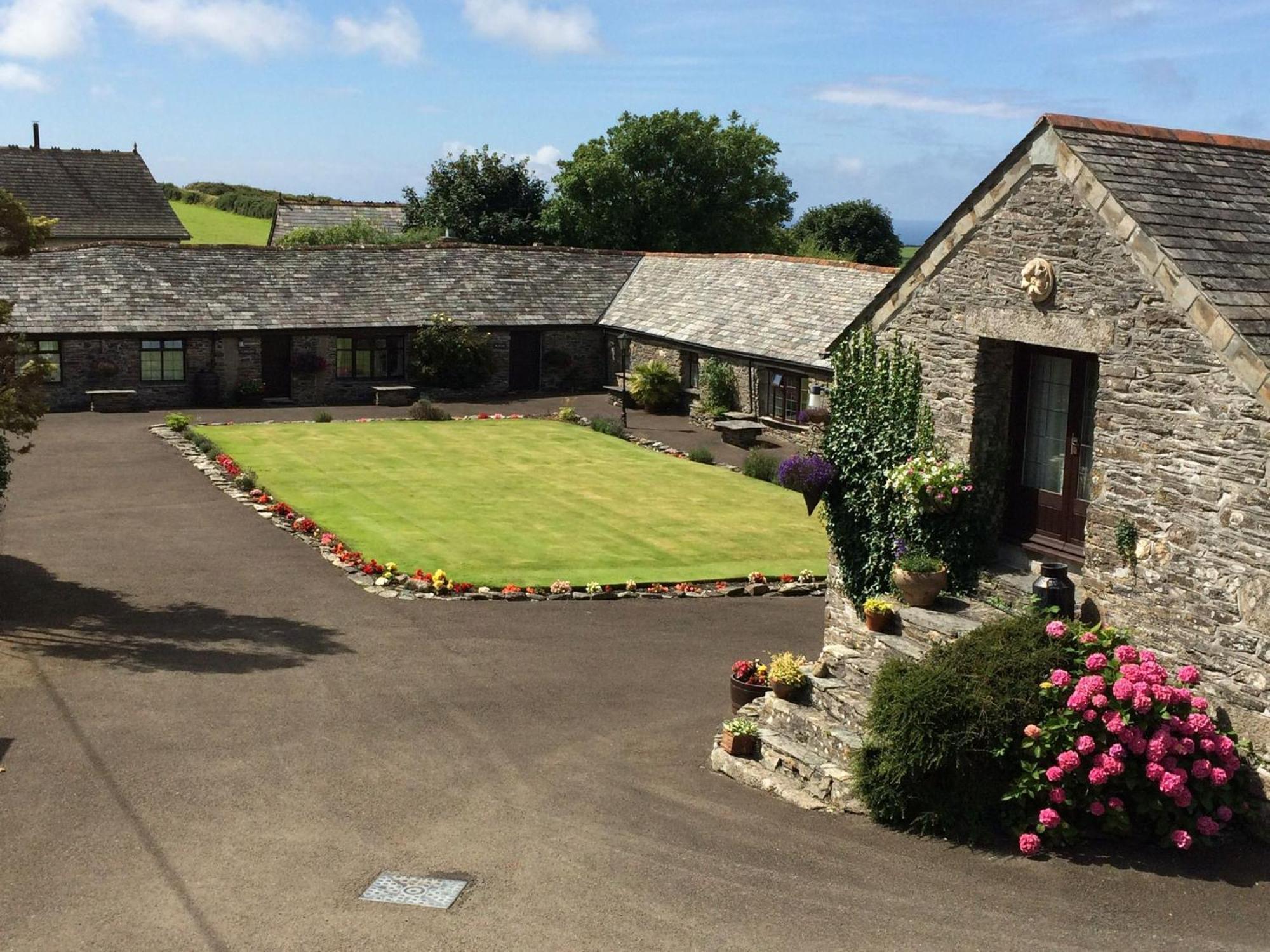 Courtyard Farm Cottages Boscastle Eksteriør billede